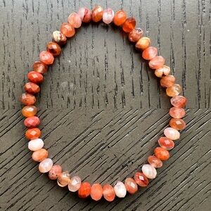 Faceted donut Nanhong agate bracelet 5mm SIZE 6.75-7’